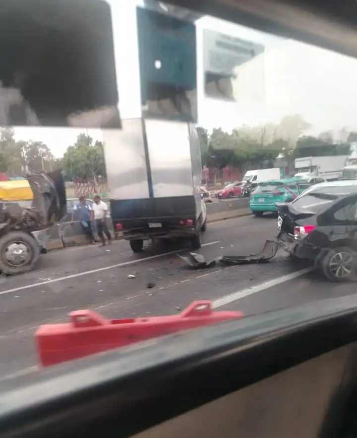 Intenso Choque múltiple en la autopista México-Puebla; al menos tres ...
