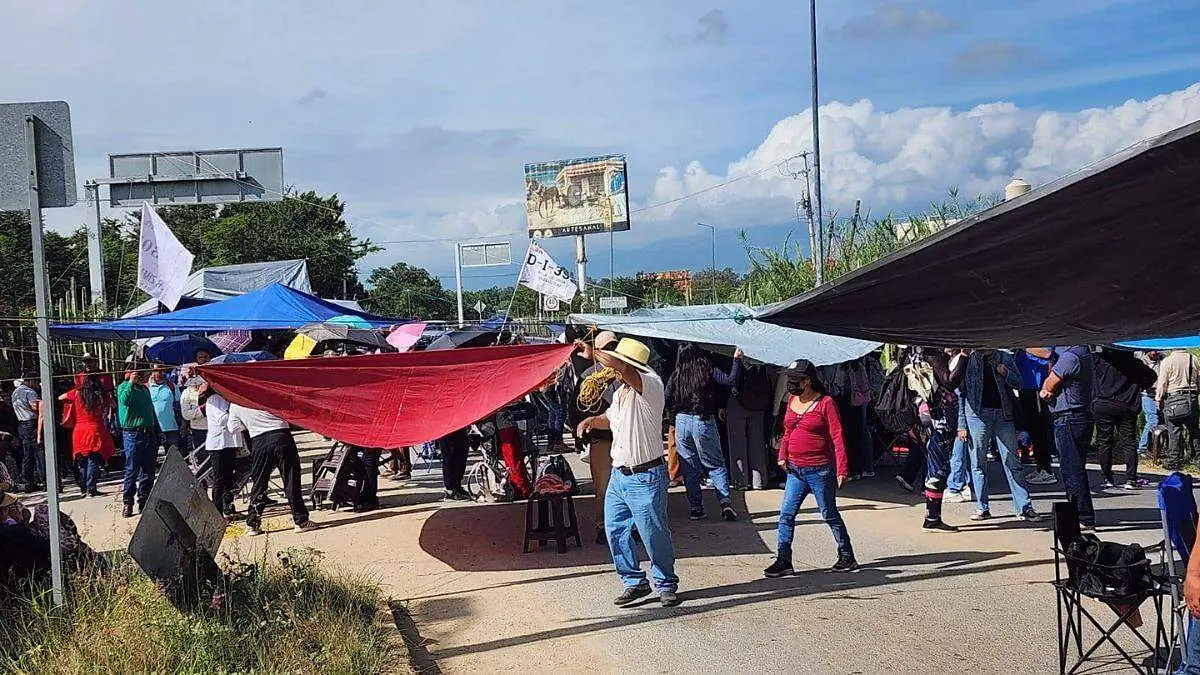 Maestros de la CNTE paran labores en seis estados – EL LIBERAL ...
