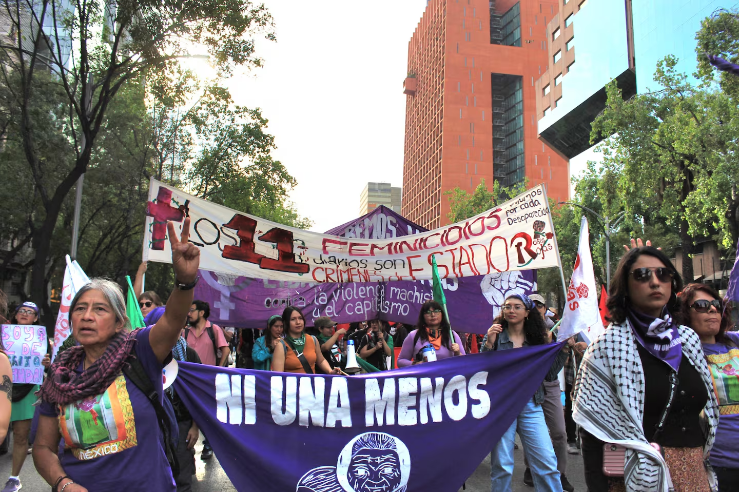 Toman la calle las más vulnerables durante marcha en el 25N – EL ...