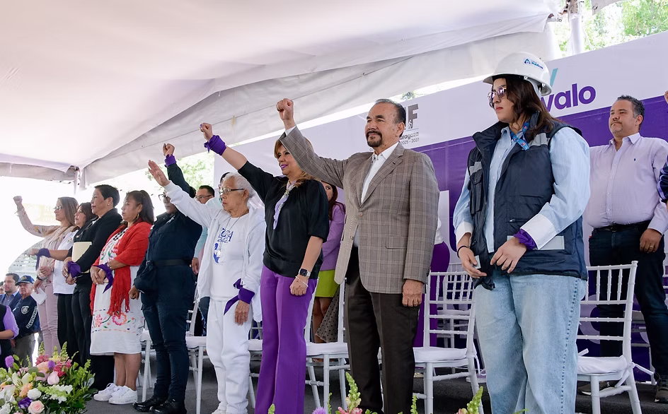 mas-de-mil-500-mujeres-llenan-la-explanada-de-atizapan-en-jornada-historica-de-apoyo-salud-y-empoderamiento-avif