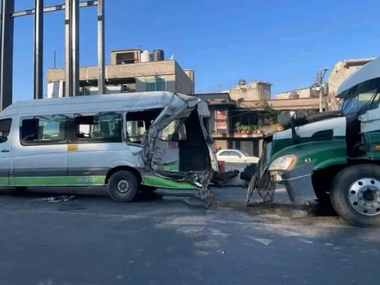 En la CDMX Camión se queda sin frenos y choca contra unidad de ...