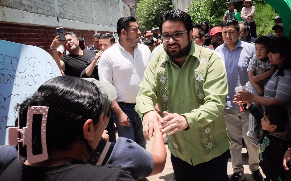 isaac-montoya-rescata-escuela-olvidada-por-casi-una-decada-y-evita-cierre-de-kinder-en-naucalpan-avif