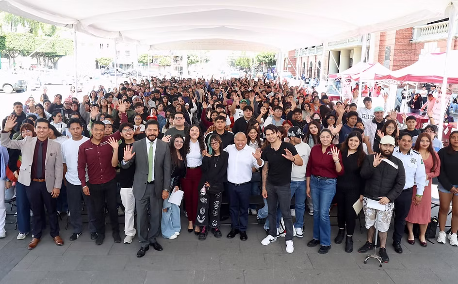 raciel-perez-impulsa-a-universitarios-de-tlalnepantla-con-mas-de-mil-500-apoyos-economicos-para-continuar-sus-estud-ios-avif