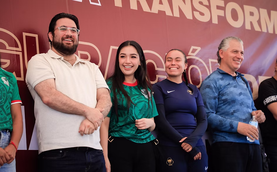 isaac-montoya-entrega-cancha-renovada-en-la-colonia-alfredo-v-bonfil-como-parte-del-mundial-social-avif