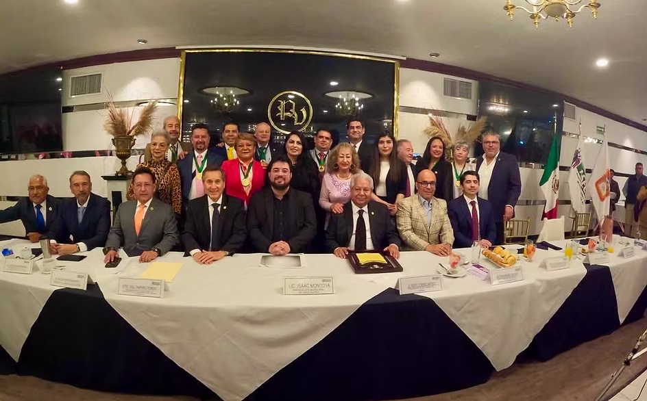 asecem-reconoce-a-isaac-montoya-por-fortalecer-la-inversion-y-el-desarrollo-economico-de-naucalpan-avif