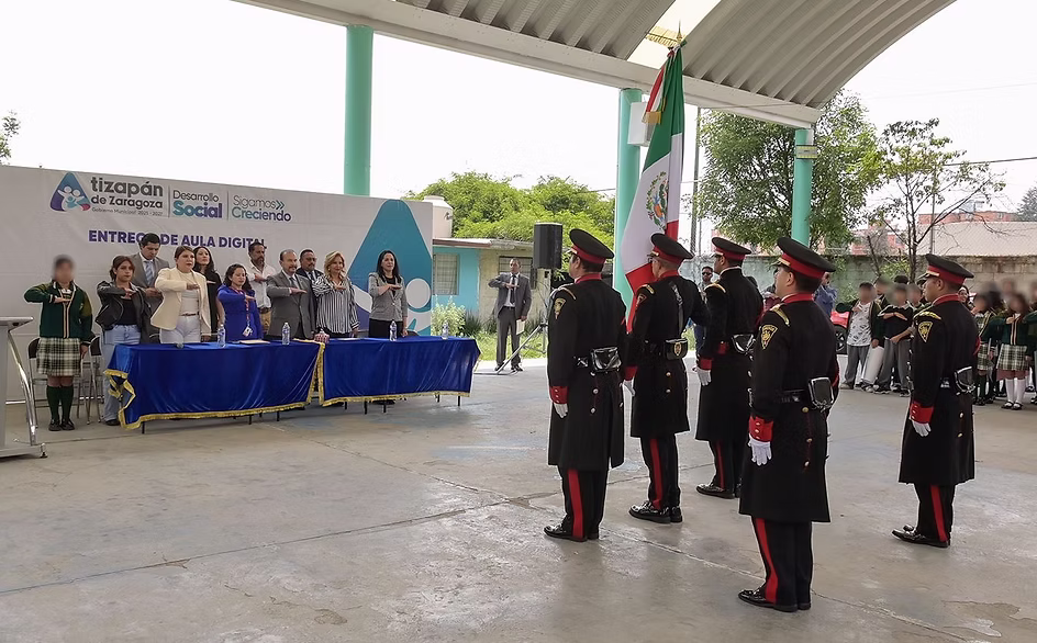 atizapan-acelera-la-transformacion-educativa-con-221-aulas-digitales-que-impulsan-el-aprendizaje-de-mas-de-60-mil-e-studiantes-avif