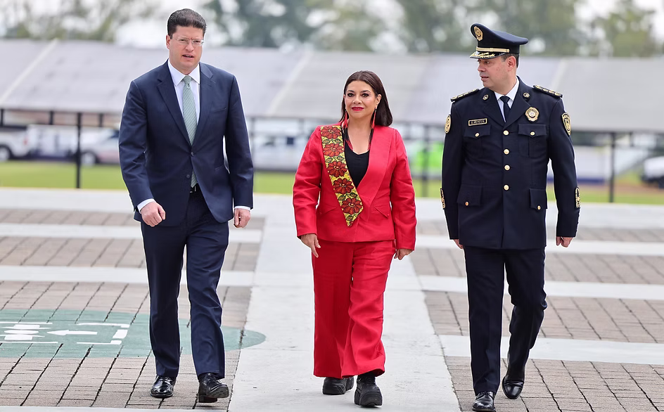 clara-brugada-gradua-a-426-nuevos-policias-y-anuncia-estimulo-economico-para-la-ssc-tras-el-mundial-avif