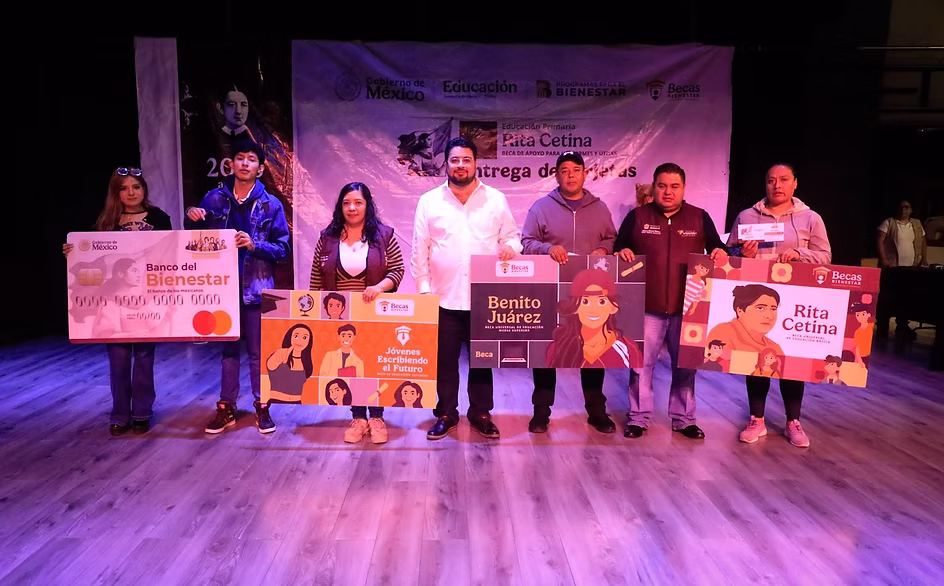 mas-de-36-mil-estudiantes-de-naucalpan-reciben-la-beca-rita-cetina-inicia-nueva-entrega-para-alumnos-de-preparatoria-avif