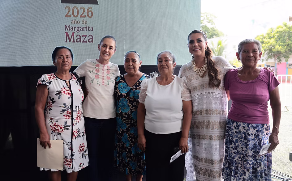 sheinbaum-entrega-tarjetas-de-la-pension-mujeres-bienestar-en-acapulco-y-anuncia-obras-para-garantizar-el-abasto-de-a-gua-avif