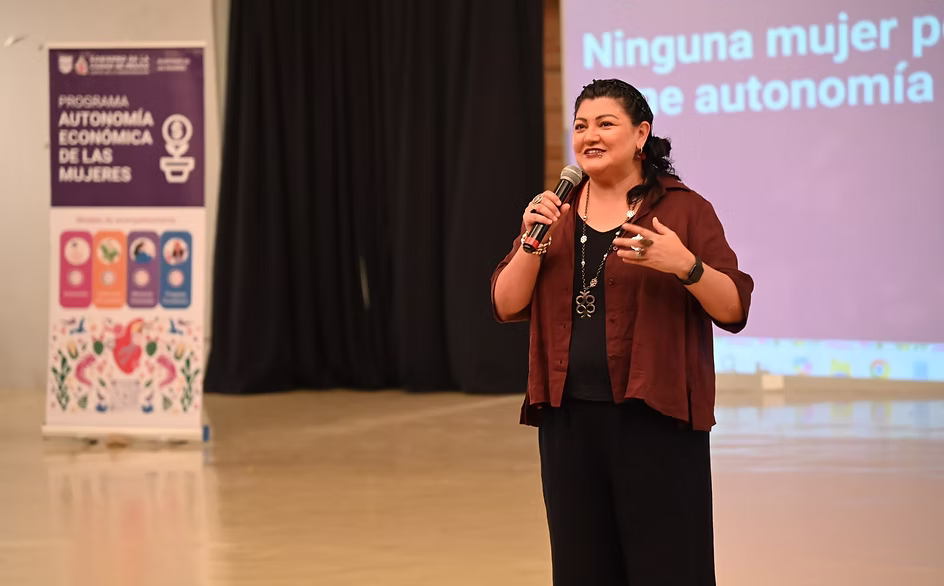mas-de-mil-mujeres-inician-nueva-etapa-para-conquistar-su-autonomia-economica-en-la-ciudad-de-mexico-avif