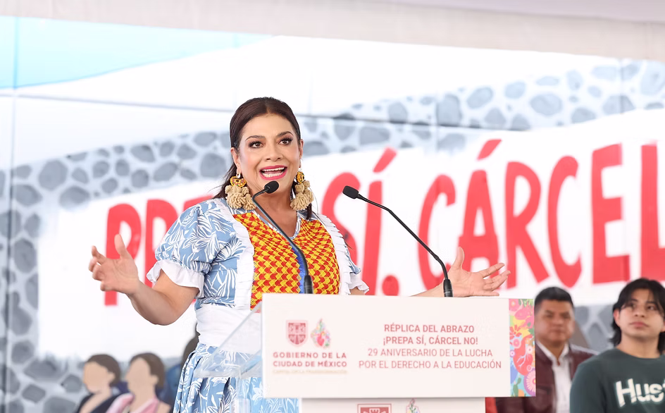 clara-brugada-anuncia-nuevas-universidades-y-preparatorias-durante-aniversario-de-prepa-si-carcel-no-en-iztap-alapa-avif