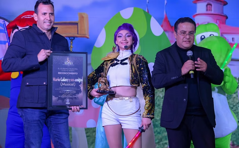 natalia-jimenez-conquista-atizapan-ante-6-mil-500-asistentes-en-el-festival-atzan-2026-avif