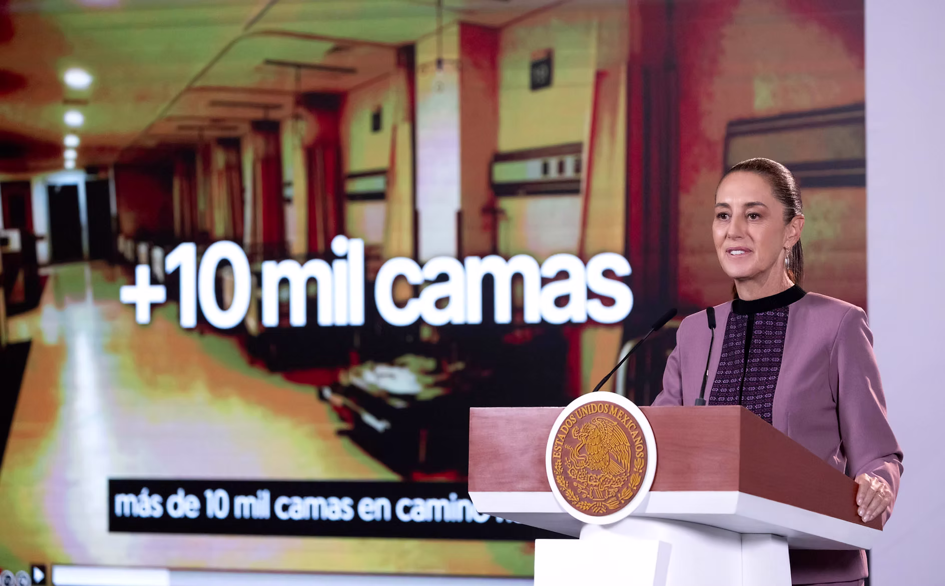 sheinbaum-anuncia-12-mil-nuevas-camas-de-hospital-y-una-inversion-historica-de-180-mil-millones-de-pesos-avif